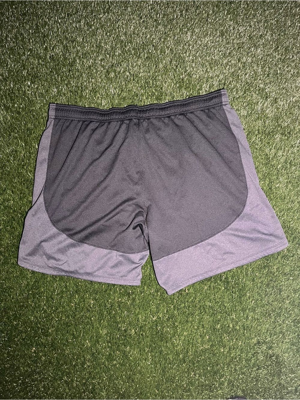 Under Armour Men’s 3XL Gray Athletic Running Workout Shorts - Picture 7 of 7